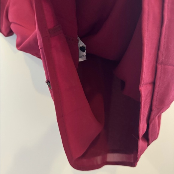 Nautica Red Flowy Short Sleeve Blouse - Picture 7 of 8